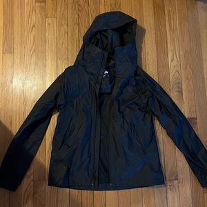 North Face Women’s Black Rain Jacket, Lightweight Zip Up Windbreaker